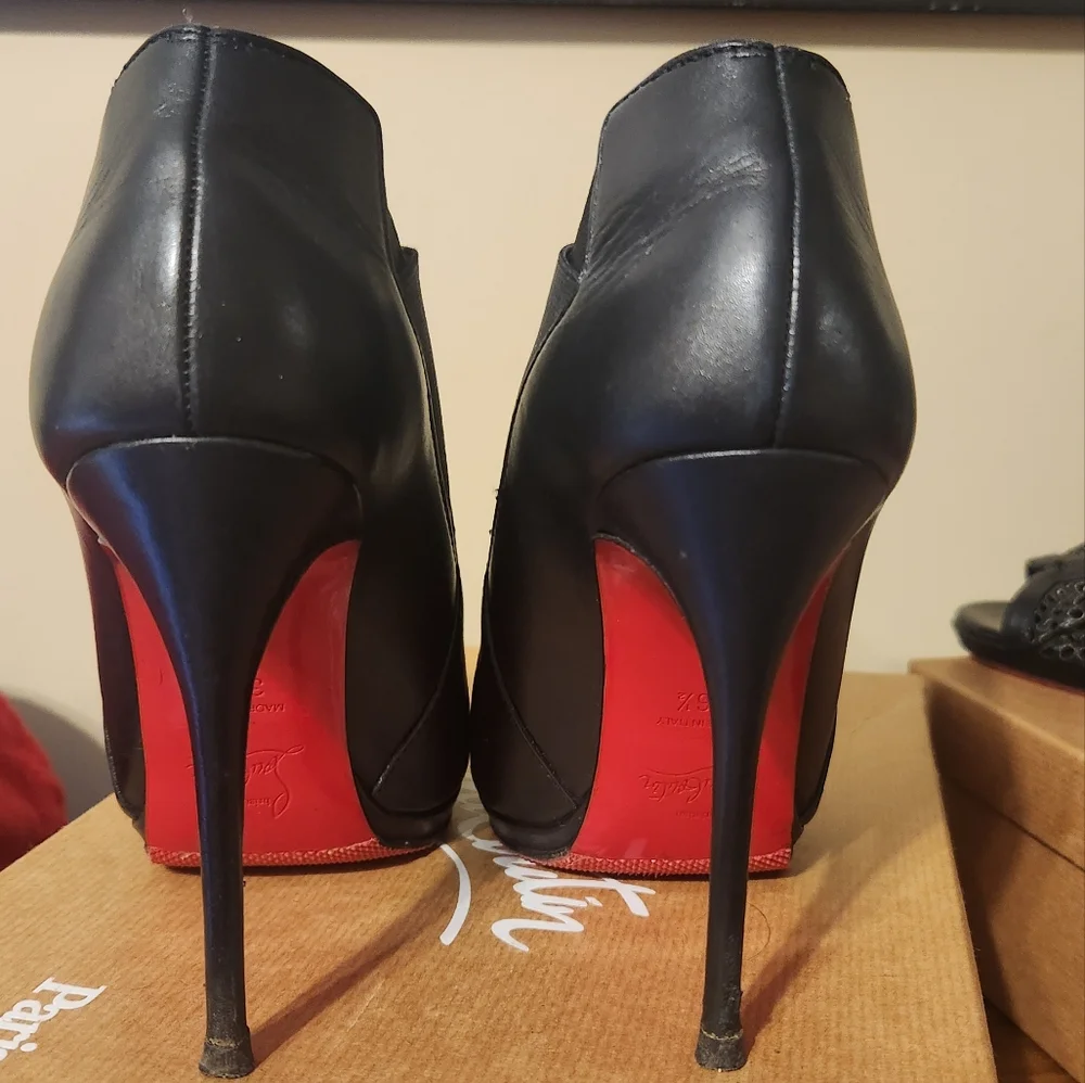 CHRISTIAN LOUBOUTIN - Picture 2 of 9